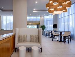 DoubleTree by Hilton Hotel Houston - Greenway Plaza