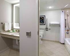 Hilton Mystic