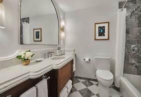 InterContinental Chicago Magnificent Mile by IHG