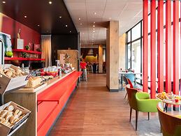 ibis Versailles Château