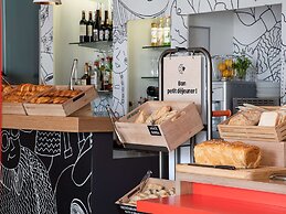 ibis Versailles Château