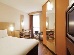ibis Versailles Château