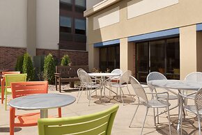 Hampton Inn Appleton-Fox River Mall Area
