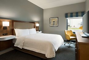 Hampton Inn Appleton-Fox River Mall Area