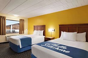Days Inn by Wyndham Oak Ridge Knoxville
