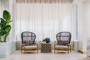 DoubleTree Beach Resort by Hilton Tampa Bay - North Redingto