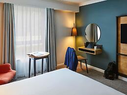 Mercure Cardiff North Hotel