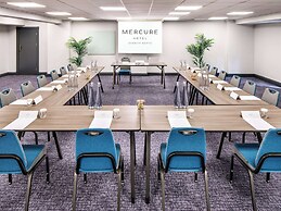 Mercure Cardiff North Hotel