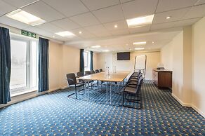 Mercure Cardiff North Hotel