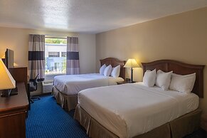 Cottonwood Suites Savannah Hotel & Conference Center