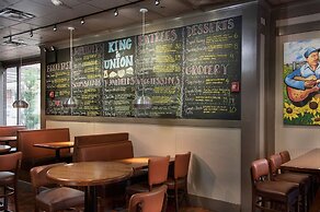 DoubleTree by Hilton Memphis Downtown