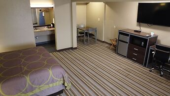 Super 8 by Wyndham Kingsville