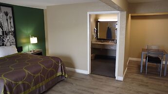 Super 8 by Wyndham Kingsville