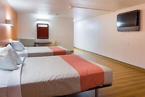 Motel 6 Sidney, OH