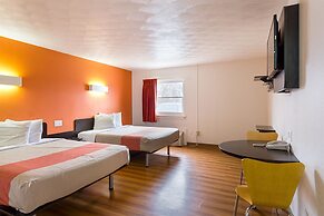 Motel 6 Sidney, OH
