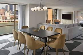 Sheraton Pittsburgh Hotel at Station Square