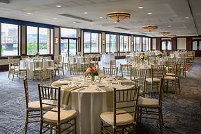 Sheraton Pittsburgh Hotel at Station Square