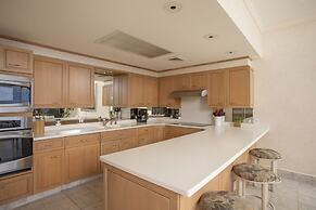 Makena Surf - CoralTree Residence Collection