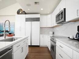 Makena Surf - CoralTree Residence Collection