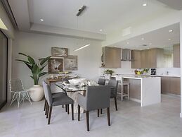 Makena Surf - CoralTree Residence Collection