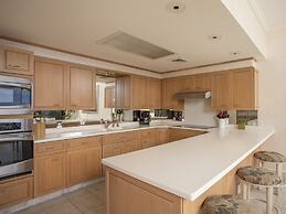 Makena Surf - CoralTree Residence Collection