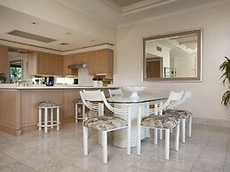 Makena Surf - CoralTree Residence Collection
