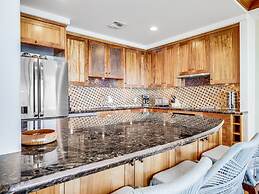 Makena Surf - CoralTree Residence Collection