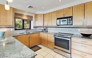 Makena Surf - CoralTree Residence Collection