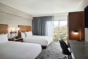 Courtyard by Marriott Los Angeles - Sherman Oaks