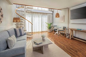 Ashore Oceanfront Hotel by Marriott