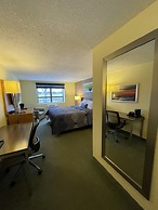 Lakeside Inn