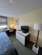 Lakeside Inn