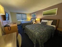 Lakeside Inn