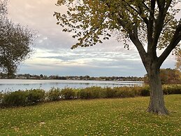 Lakeside Inn