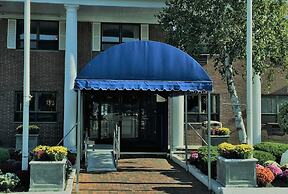 Lakeside Inn