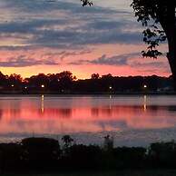 Lakeside Inn