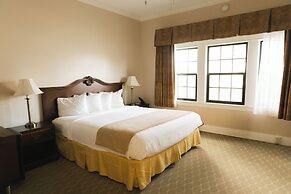 Historic Santa Maria Inn