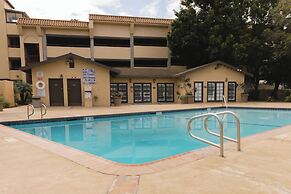 Historic Santa Maria Inn
