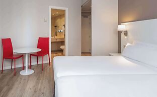 Hotel Madrid Gran Via 25 Affiliated by Meliá