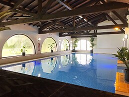 Europa Gatwick Hotel & Spa