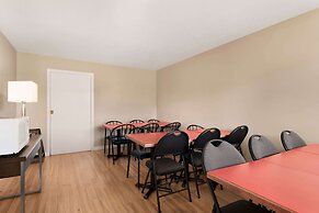 Travelodge by Wyndham Salmon Arm