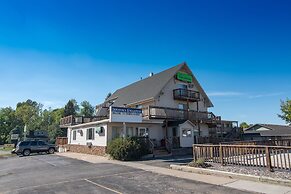 The Crow Peak Lodge