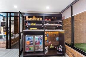 SureStay Plus Hotel by Best Western Greenwood