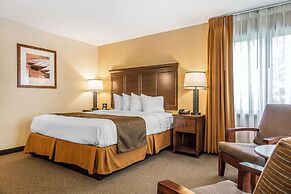 The Black Swan Lee - Lenox, Ascend Hotel Collection