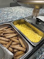 Days Inn by Wyndham Hinesville Near Fort Stewart