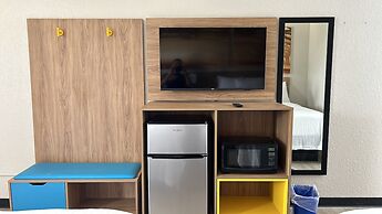 Days Inn by Wyndham Hinesville Near Fort Stewart