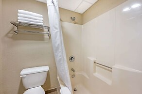 Comfort Inn & Suites East Hartford - Hartford