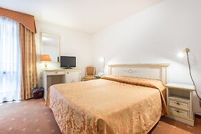 Hotel Ambassador Tre Rose