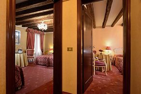 Hotel Ambassador Tre Rose