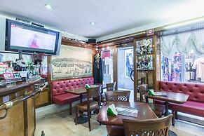 Hotel Ambassador Tre Rose